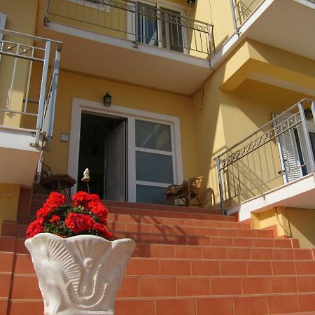Baladinos Apartments Gerani  Екстер'єр фото