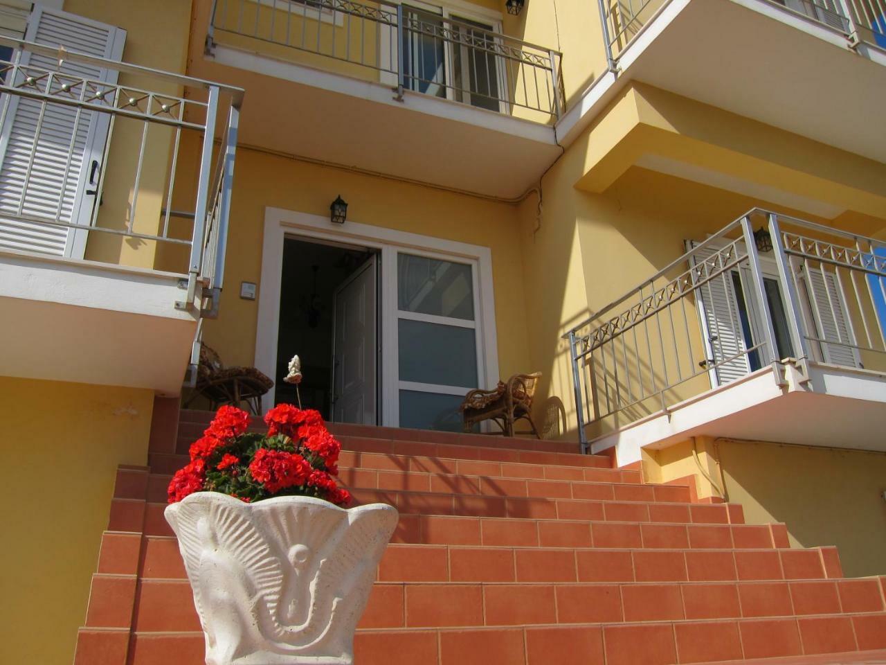 Baladinos Apartments Gerani  Екстер'єр фото